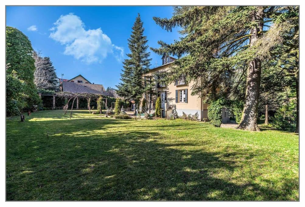 Angeles Villa *